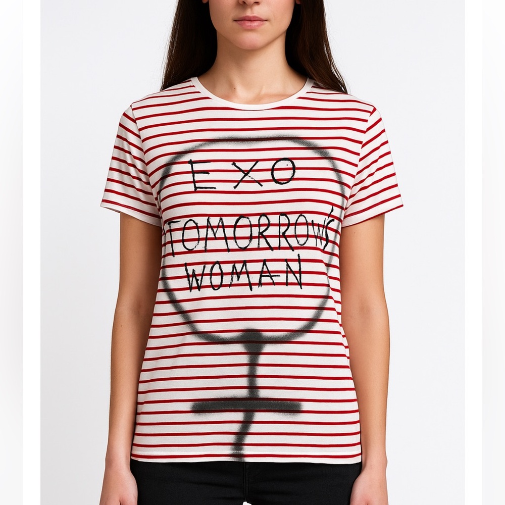 Each X Other Short sleeve Graphic Tee Shirt Size Small